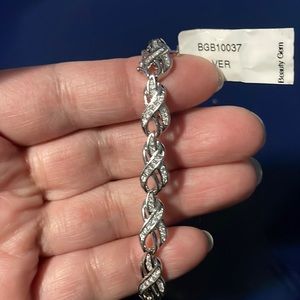 NWT Sterling Silver 7.5” bracelet with crystals